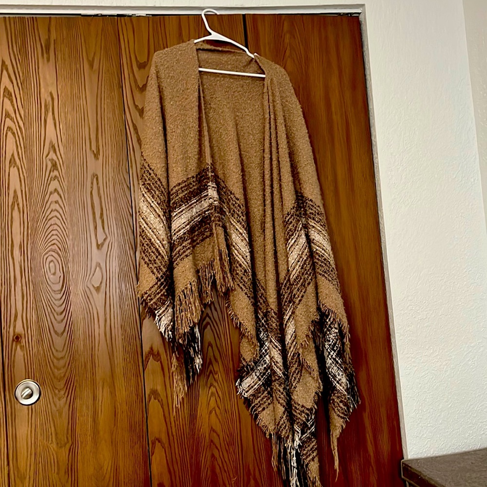 Women’s soft brown wrap